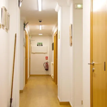 拉普威采娜旅馆 3*