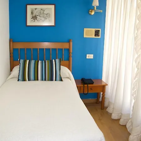 拉普威采娜旅馆 3*